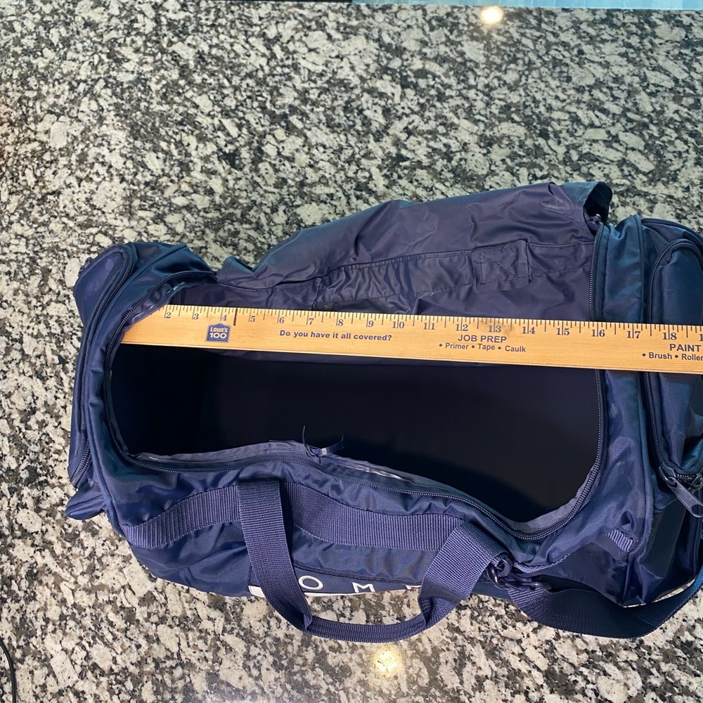 Tommy Hilfiger Navy Blue Duffel Bag - Picture 3 of 9
